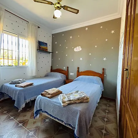 Piscina Privada Cerca Del Mar Solo Familia *